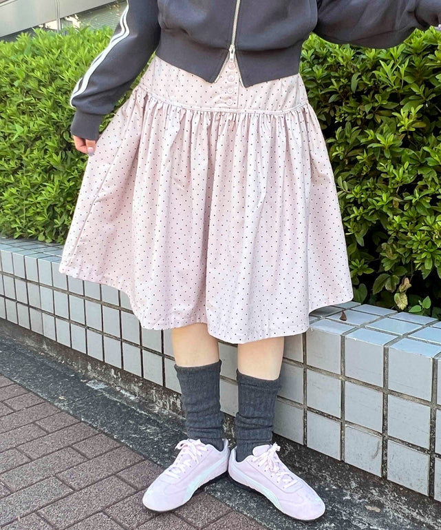 ドットミドルギャザースカート/ピンク モデル：160㎝ F着用