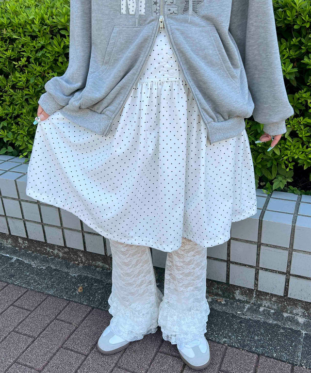 ホワイト モデル：155㎝ F着用