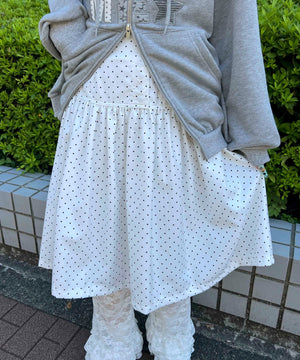 ホワイト モデル：155㎝ F着用