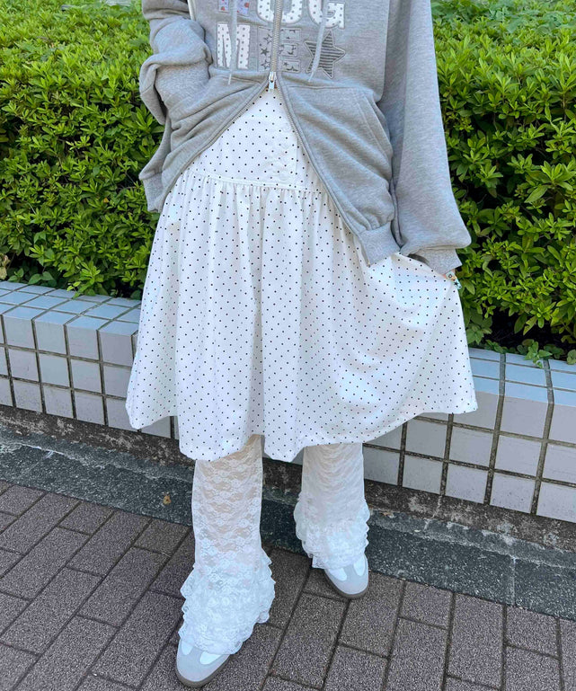 ホワイト モデル：155㎝ F着用