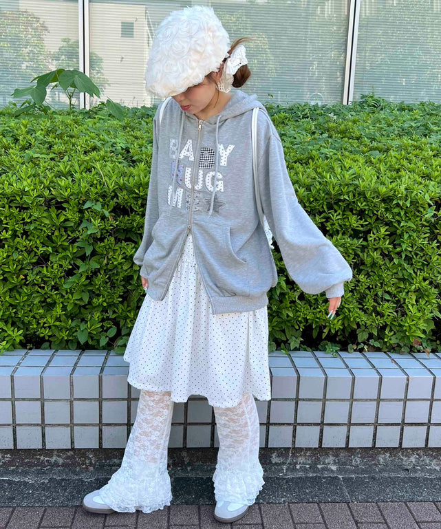 ホワイト モデル：155㎝ F着用