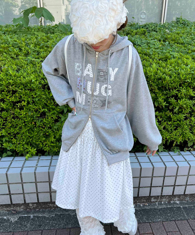ホワイト モデル：155㎝ F着用