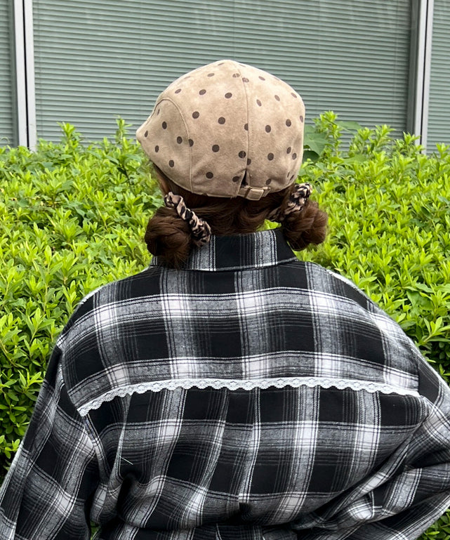 ベージュ