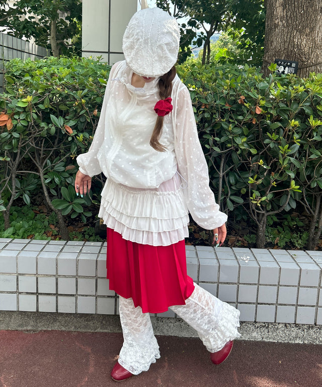 ホワイト モデル：155㎝ F着用