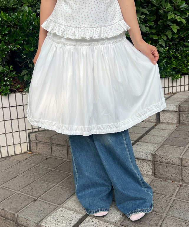 ホワイト モデル：155㎝ F着用