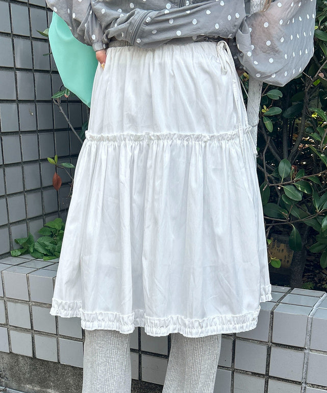 ホワイト モデル：160㎝ F着用