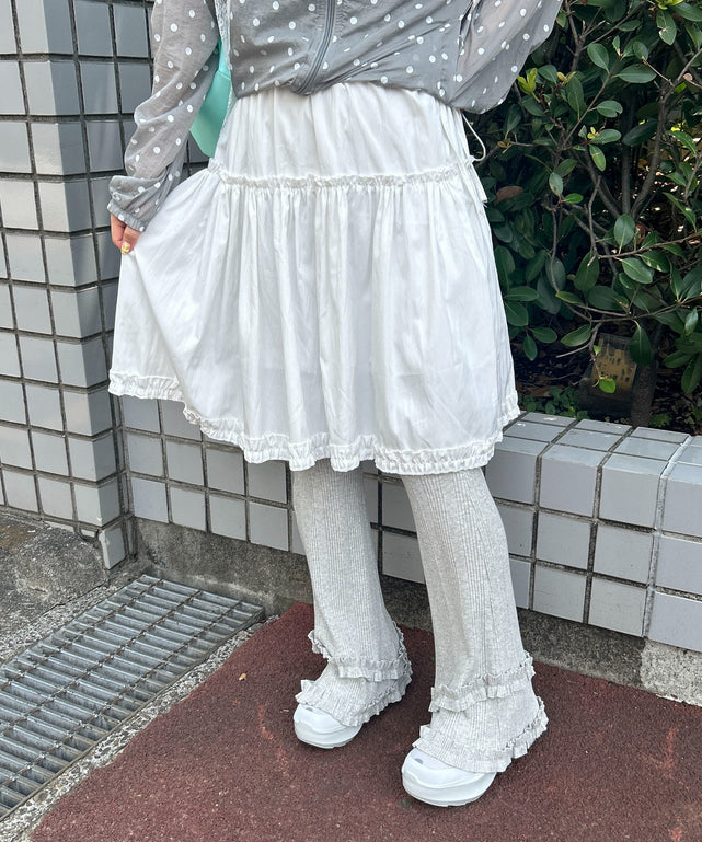 ホワイト モデル：160㎝ F着用