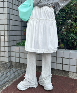 ホワイト モデル：160㎝ F着用