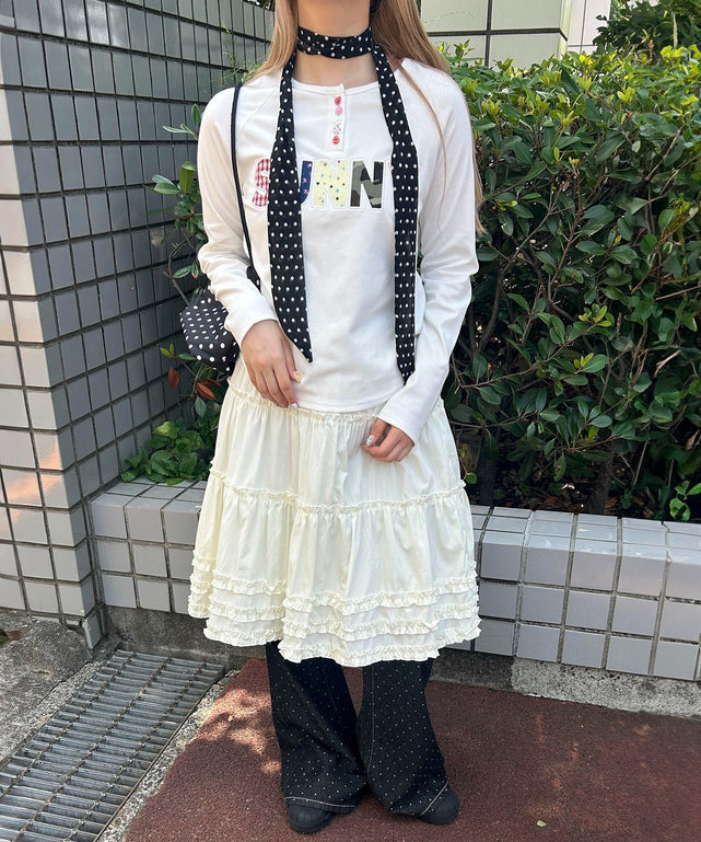 ホワイト モデル：160㎝ F着用