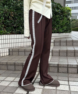 ブラウン モデル：160㎝ F着用