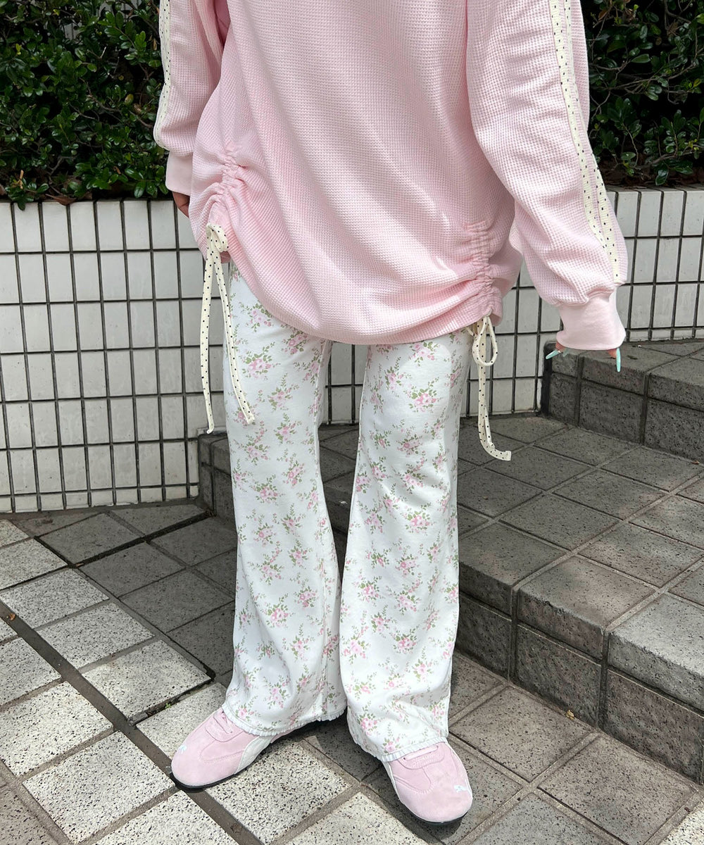 ホワイト モデル：155㎝ F着用
