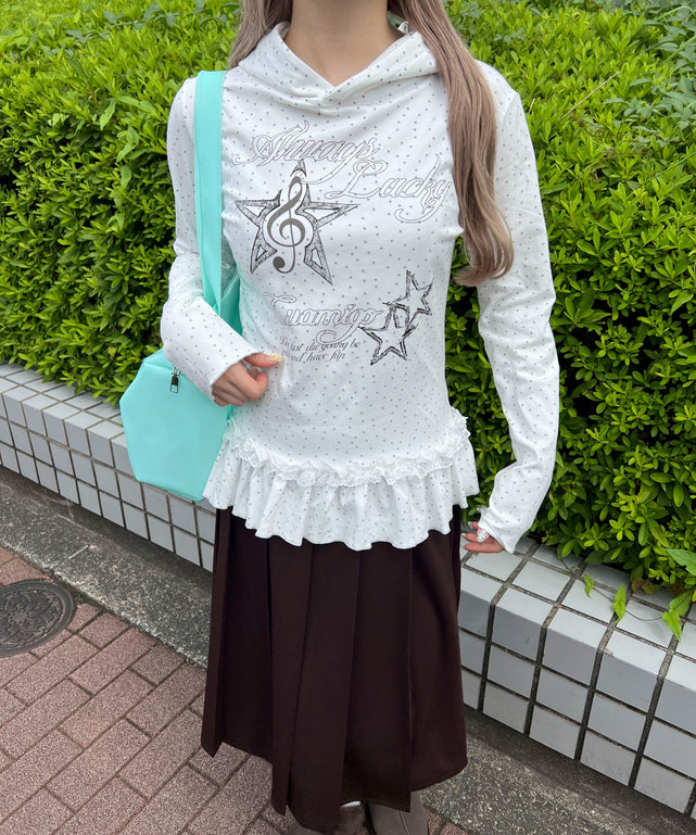 ホワイト モデル：160㎝ F着用