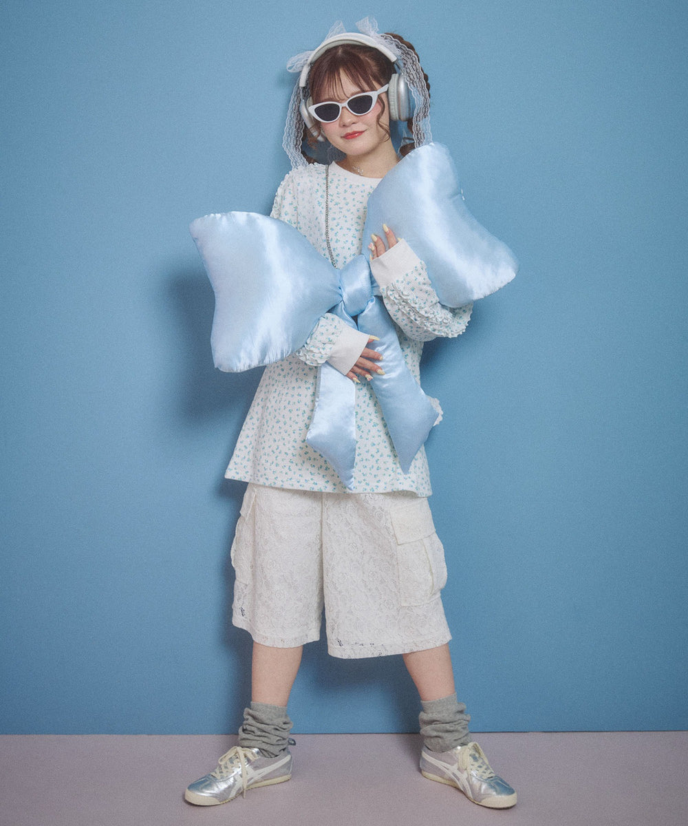 ホワイト モデル：160㎝ F着用