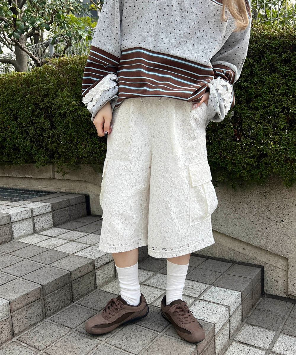 ホワイト モデル：160㎝ F着用