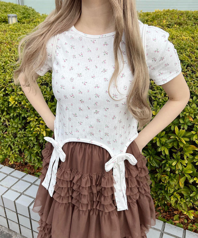 ホワイト モデル：160㎝ F着用