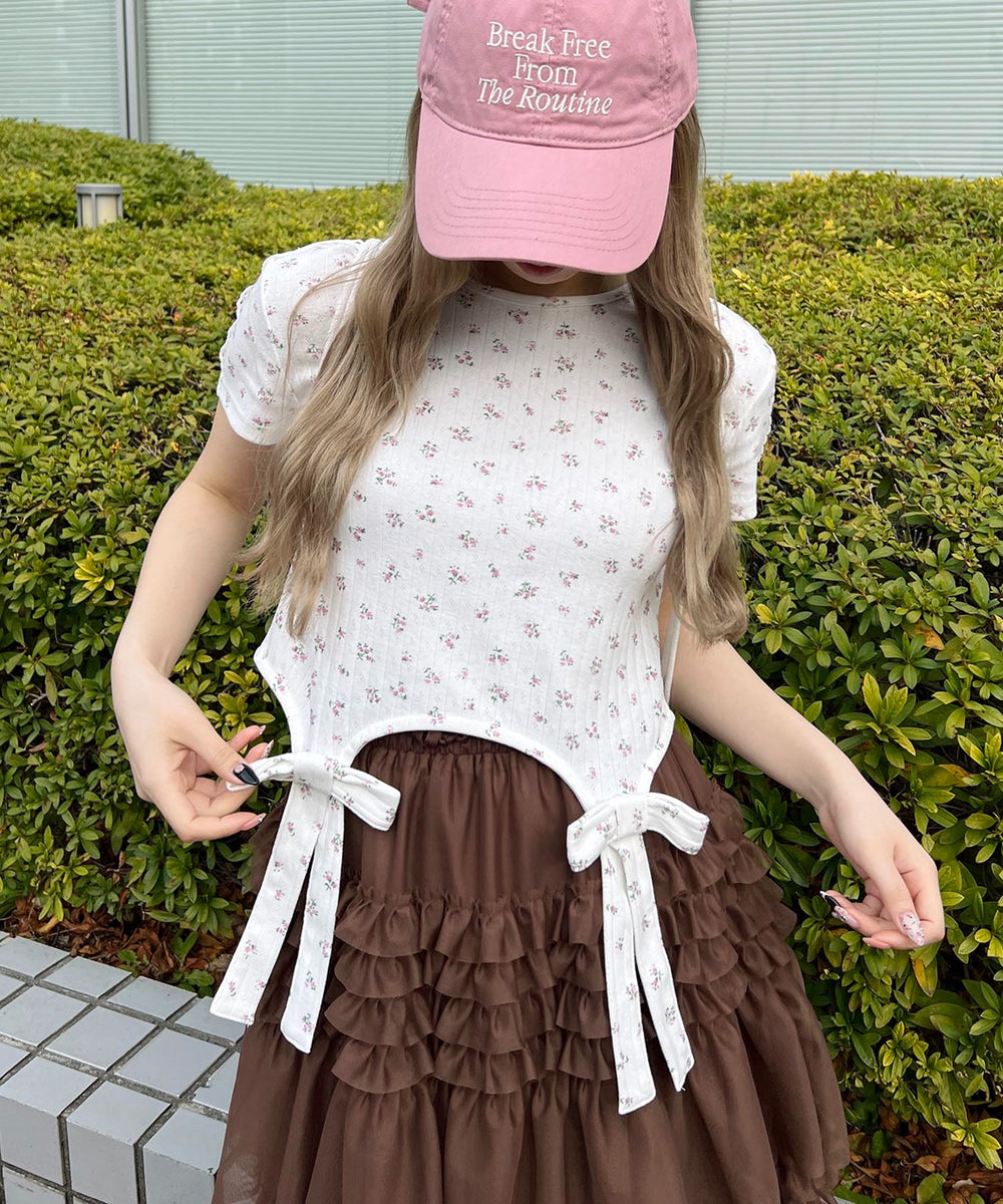 ホワイト モデル：160㎝ F着用