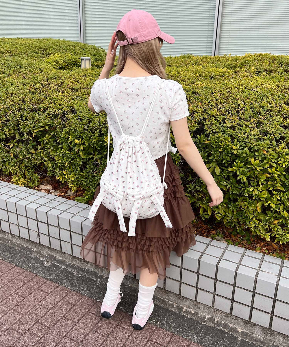 ホワイト モデル：160㎝ F着用