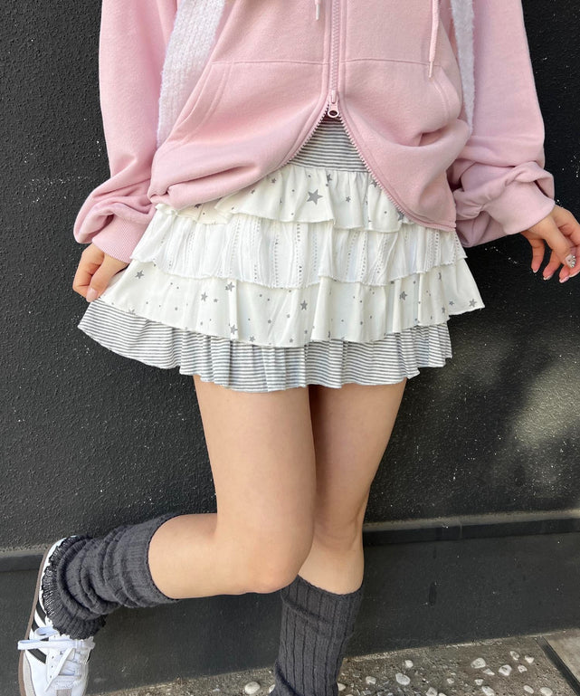 ホワイト モデル：160㎝ F着用