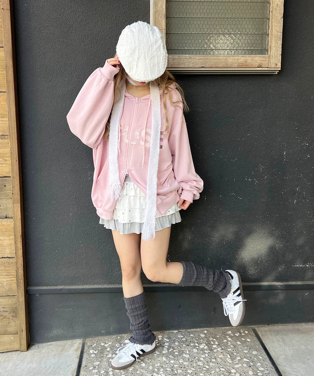 ホワイト モデル：160㎝ F着用