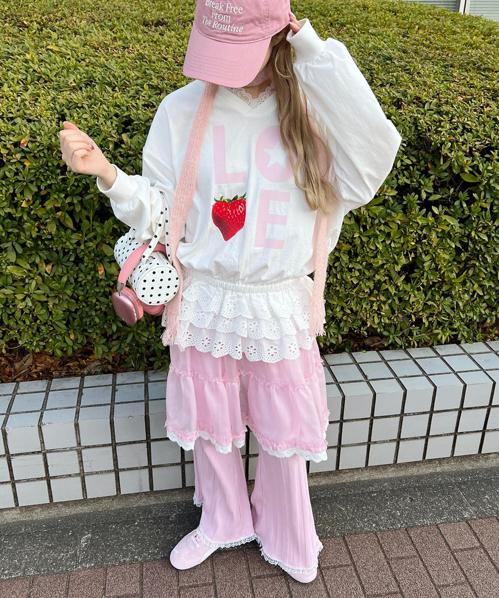 ホワイト モデル：160㎝ F着用