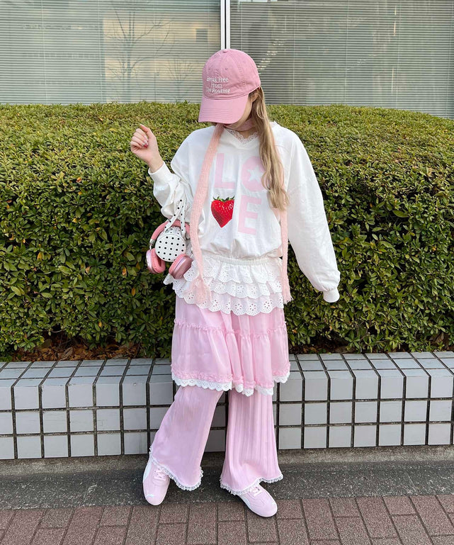 ホワイト モデル：160㎝ F着用