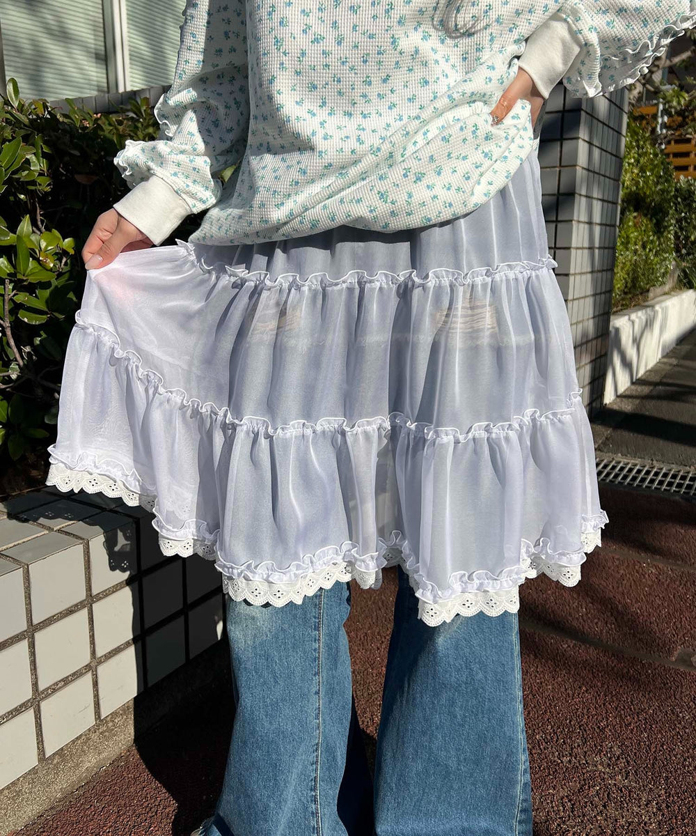 ホワイト モデル：160㎝ F着用