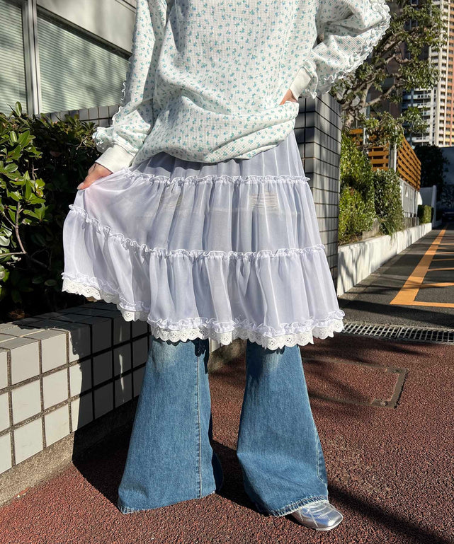 ホワイト モデル：160㎝ F着用