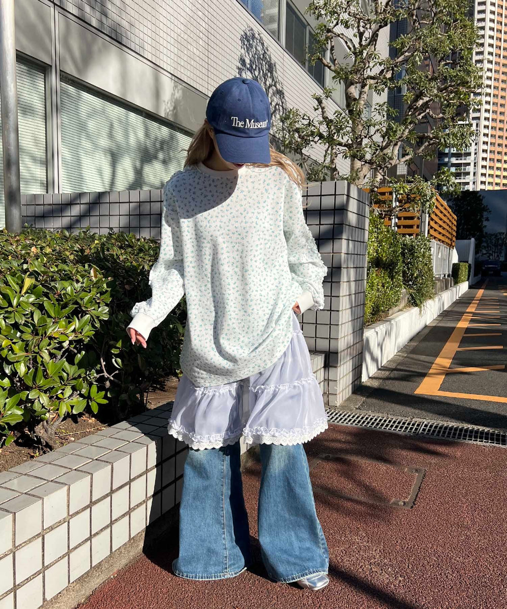 ホワイト モデル：160㎝ F着用