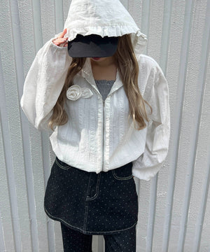 ホワイト モデル：160㎝ F着用