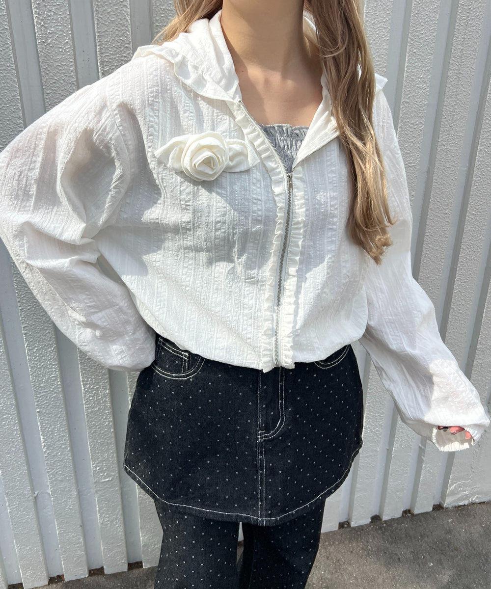 ホワイト モデル：160㎝ F着用