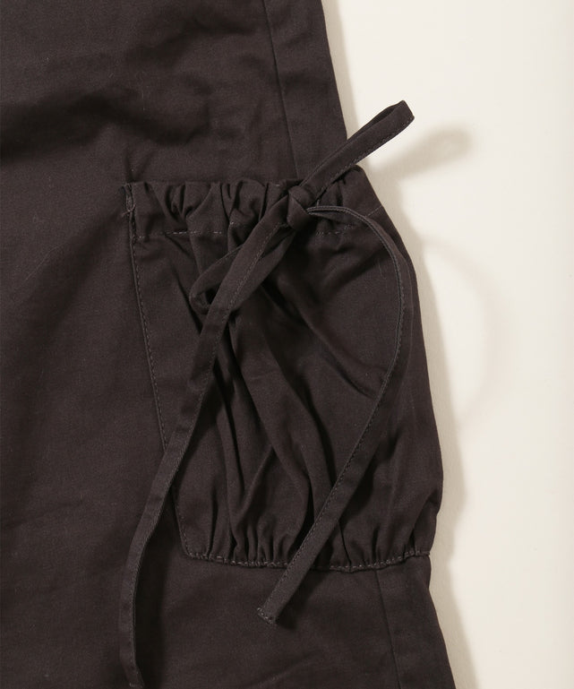 フリルカーゴパンツ