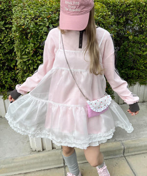 ホワイト モデル：160㎝ F着用