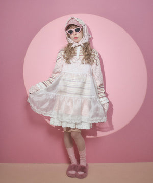 ホワイト モデル：160㎝ F着用