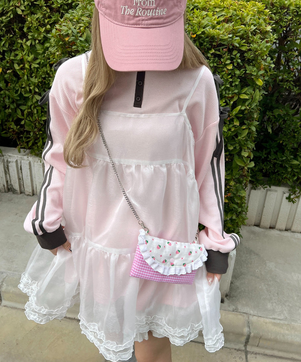 ホワイト モデル：160㎝ F着用