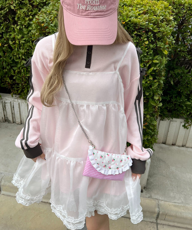 ホワイト モデル：160㎝ F着用