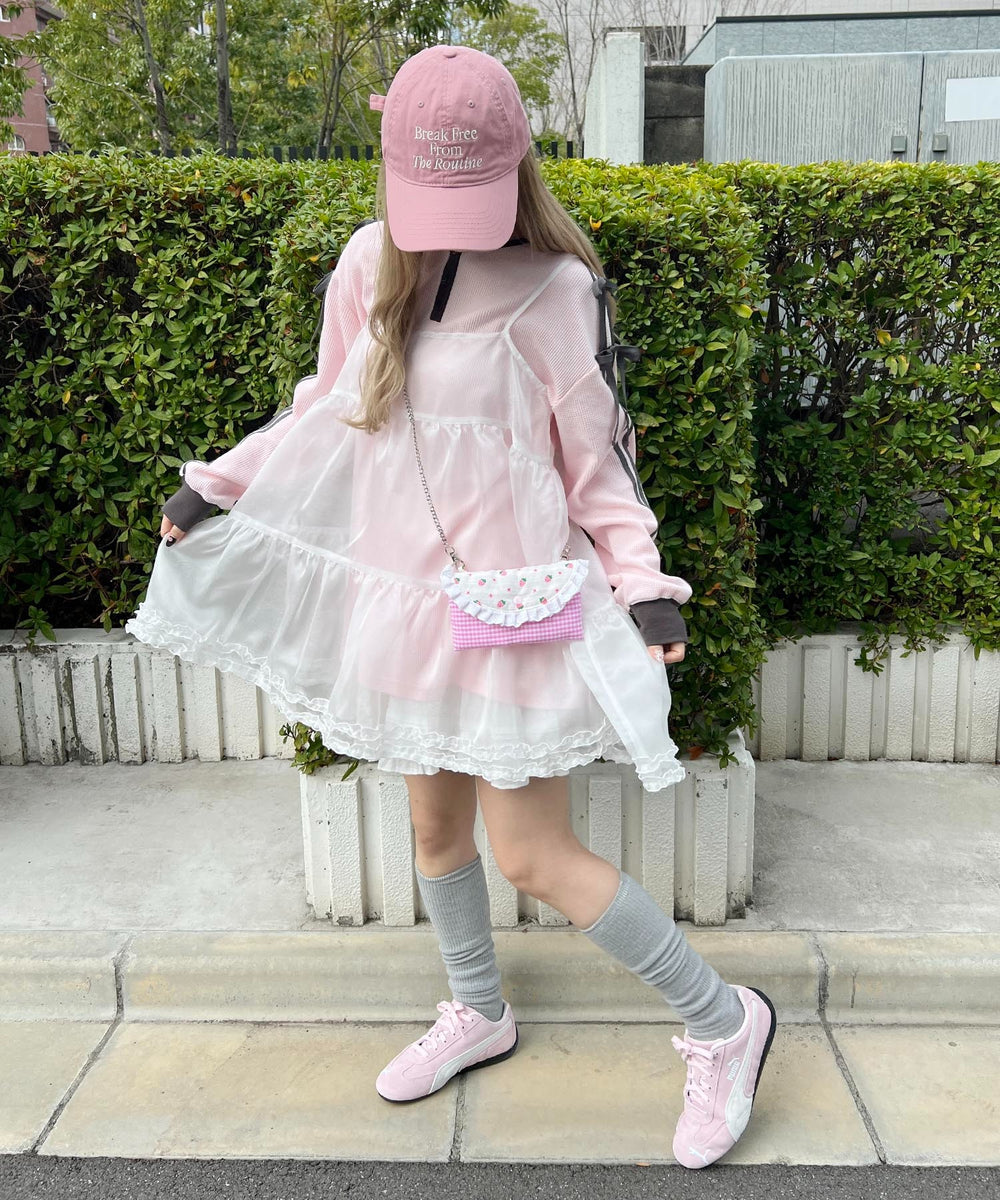 ホワイト モデル：160㎝ F着用