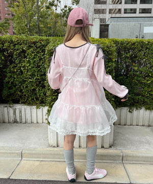 ホワイト モデル：160㎝ F着用