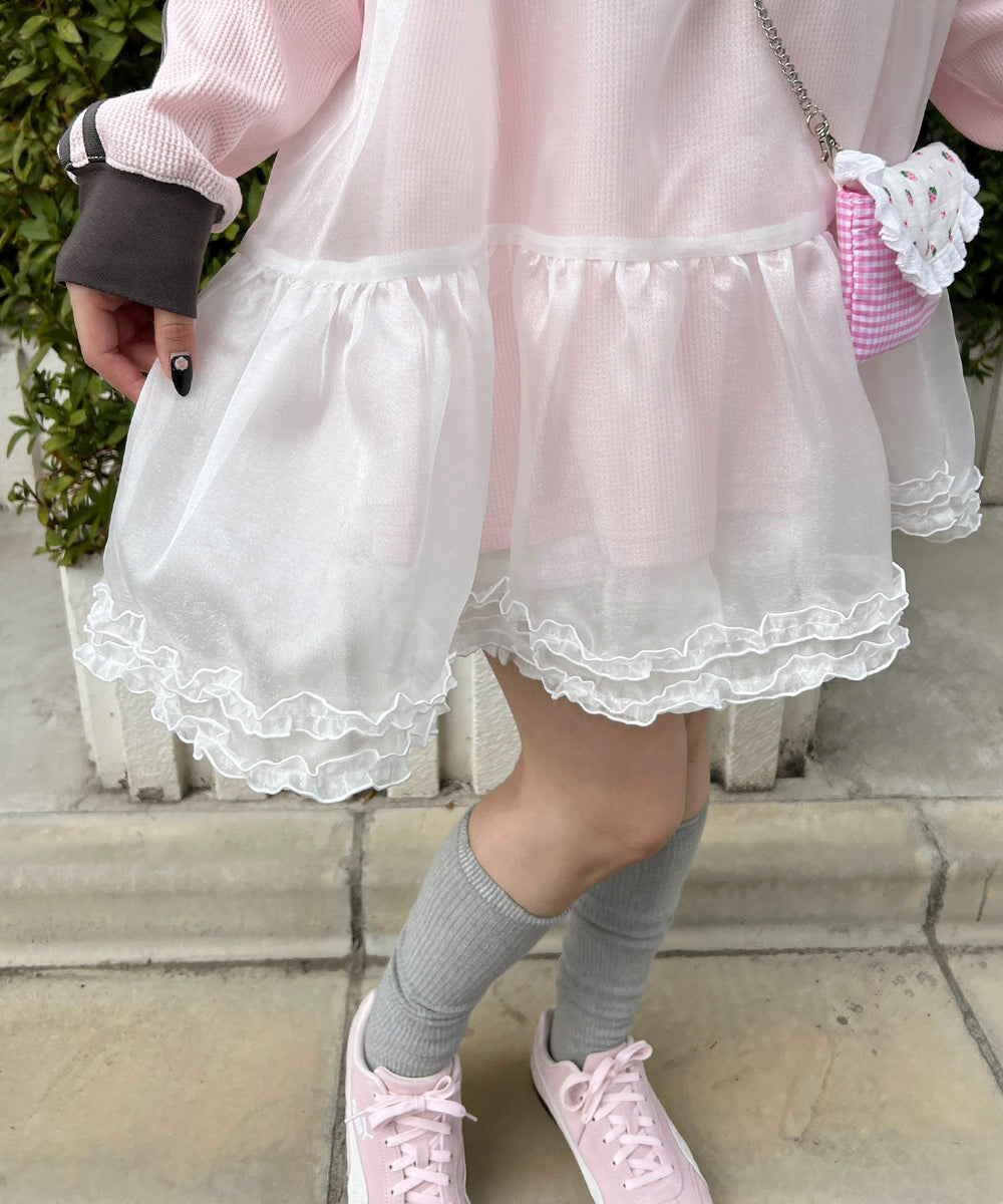 ホワイト モデル：160㎝ F着用