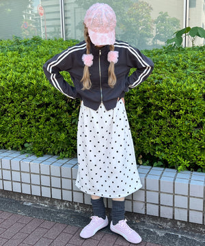 ホワイト モデル：160㎝ F着用