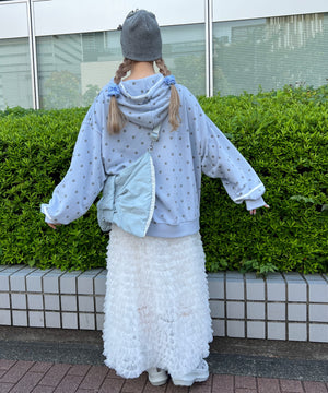 ホワイト モデル：160㎝ F着用
