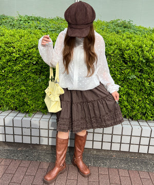 イエロー