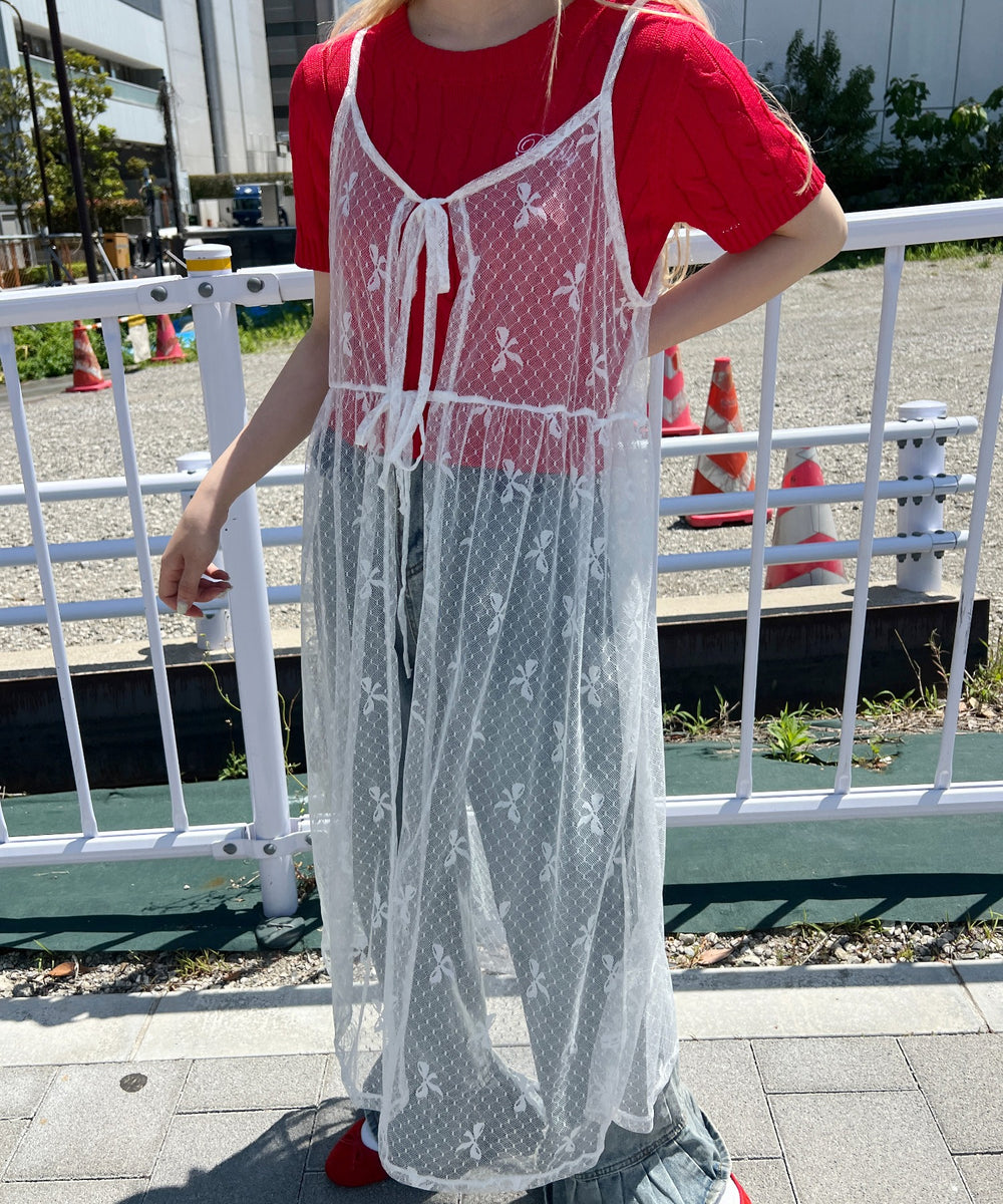 ホワイト モデル：160㎝ F着用