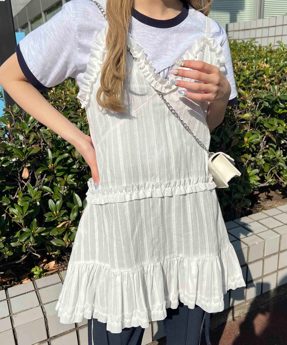 ホワイト モデル：160㎝ F着用