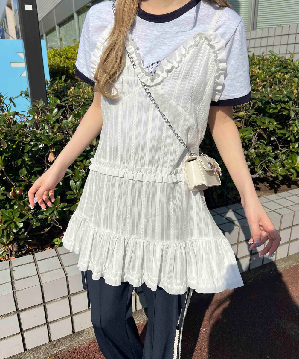 ホワイト モデル：160㎝ F着用