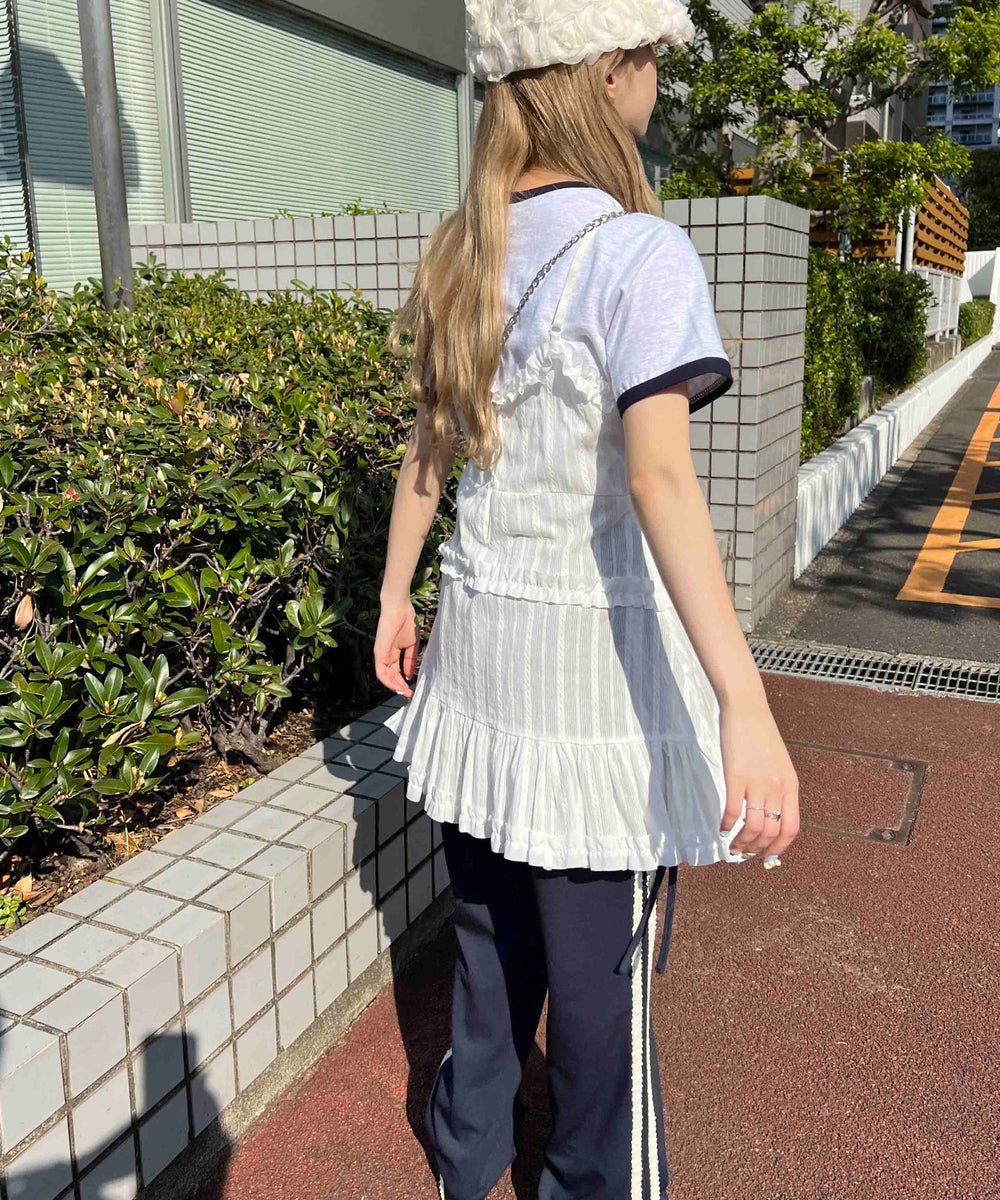 ホワイト モデル：160㎝ F着用