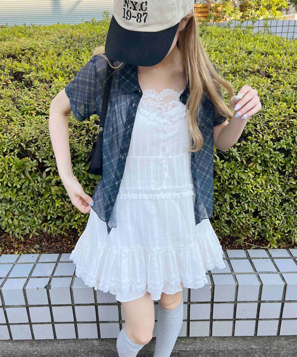 ホワイト モデル：160㎝ F着用