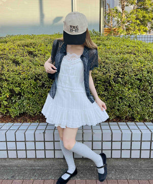 ホワイト モデル：160㎝ F着用