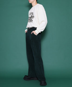 グリーン モデル：178cm 着用