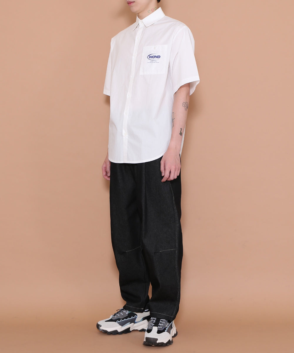 ホワイト モデル：178㎝ 着用