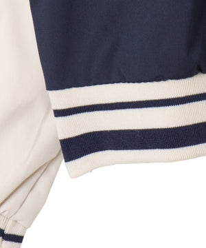 カレッジロゴスタジャン